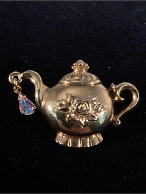 Vintage Avon Goldtone Teapot With Dangling Rhinestone Lapel Pin/Tie Tack